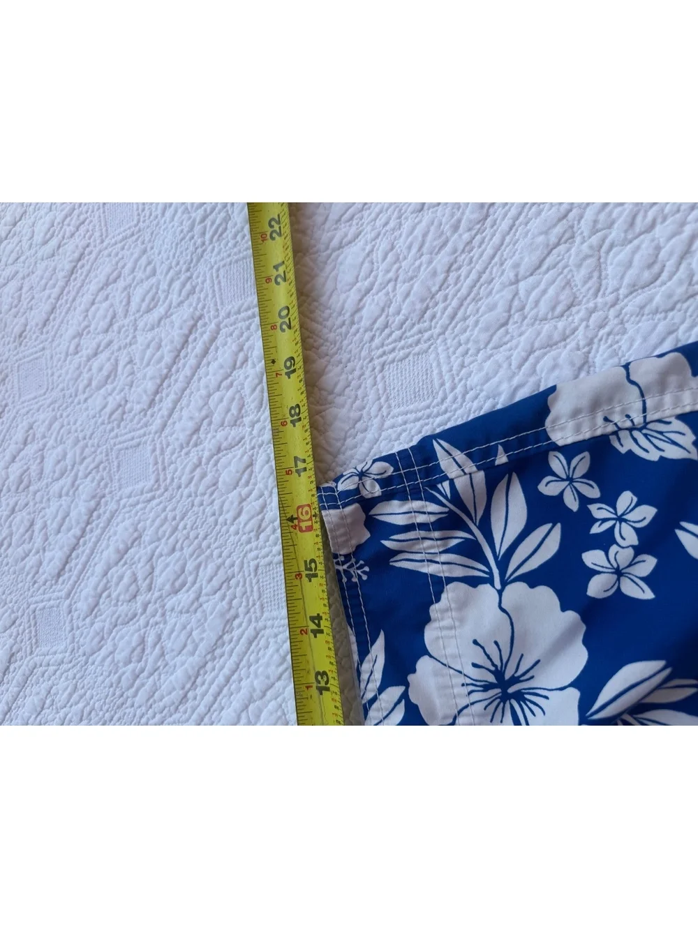 Hollister Men's Medium Blue and White Floral Print Swim Trunks